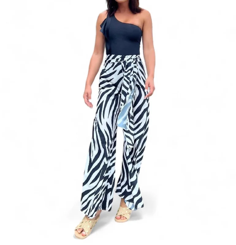 Stylish Savings Savage Delight Pant In Black/white