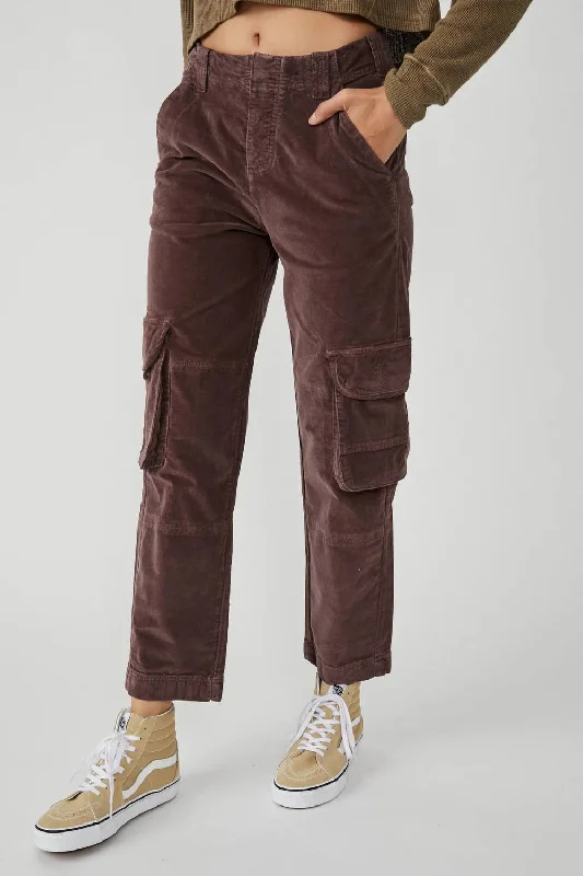 Enjoy Discount Hard Crushin' Plush Cargo Pants In Chocolate Merlot