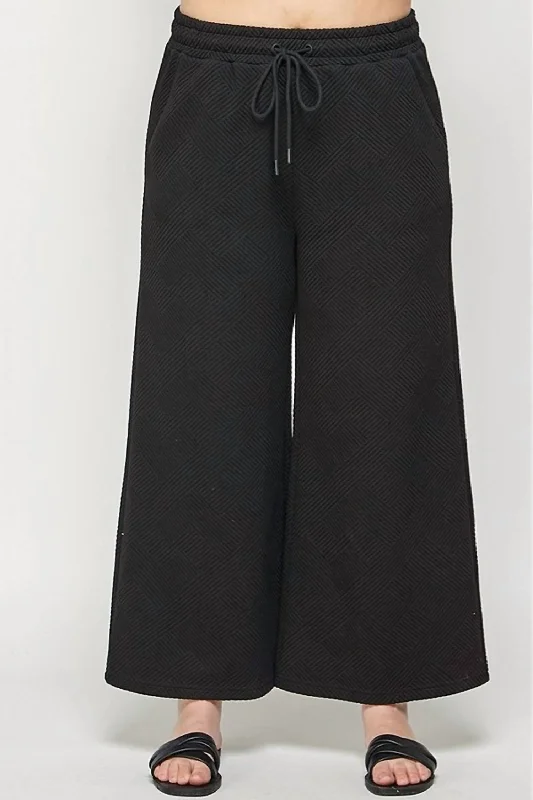 Subtle Sophistication Textured Cropped Wide Pant In Black