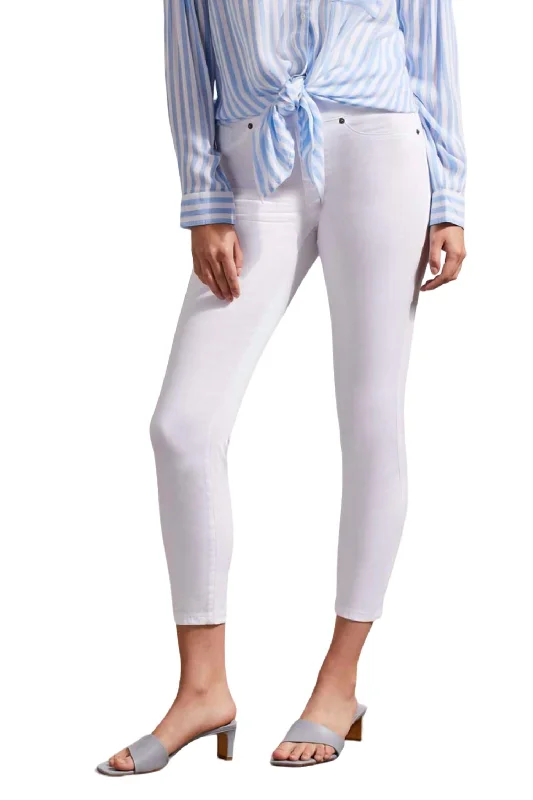 Hot Trends Women's Audrey Pull-On Jegging In White