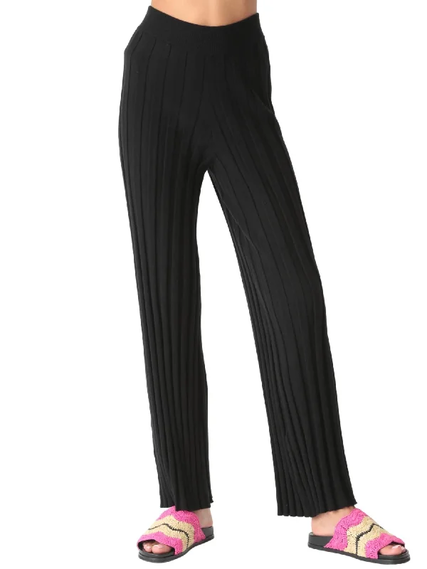 Elevate Your Wardrobe Carmel Ribbed Knit Pant In Onyx