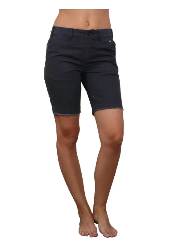 Daily Deals Cut Off Bermuda Short In Washed Black