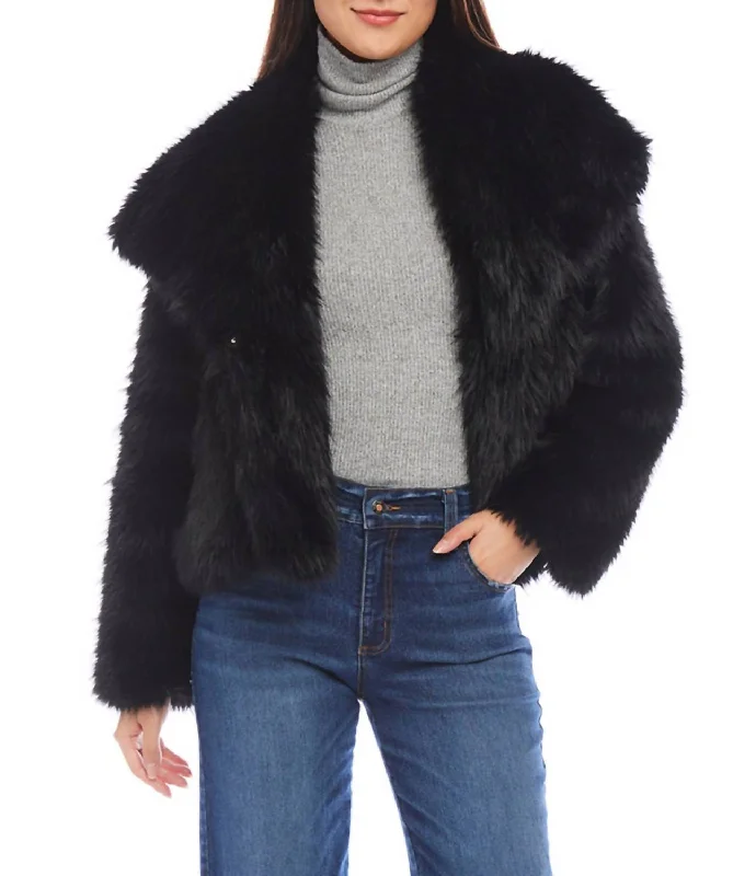 Update With Cottagecore Styles Faux Fur Collared Neck Coat In Black