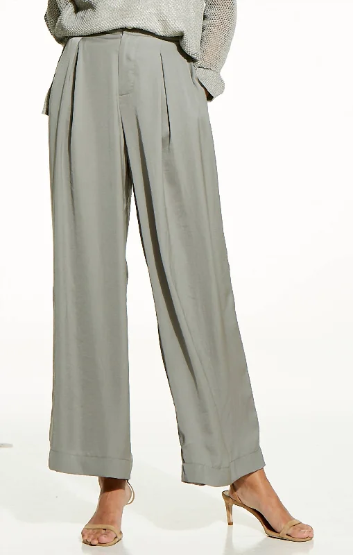 Fashion Forward Femme Soft Drape Wide-Leg Pant In Tarragon