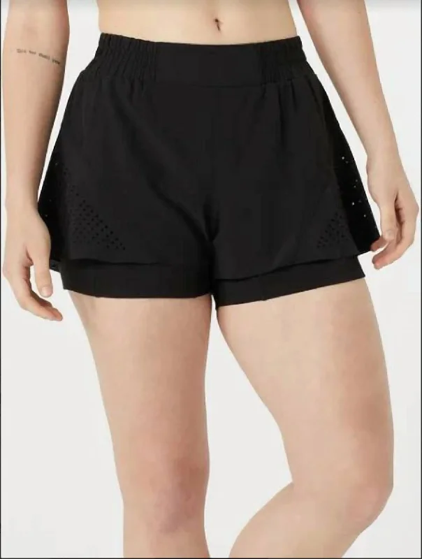 New Styles Just In Hype Short In Black